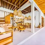 Villa Waikiki - Brand New 4Bdr With Huge Pool