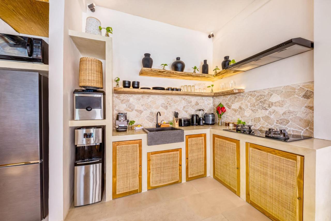 Villa Waikiki - Brand New 4bdr With Huge Pool *